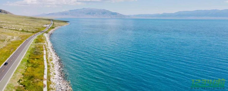 游客称在青海湖附近买水遭驱赶 每隔一公里就有巡逻